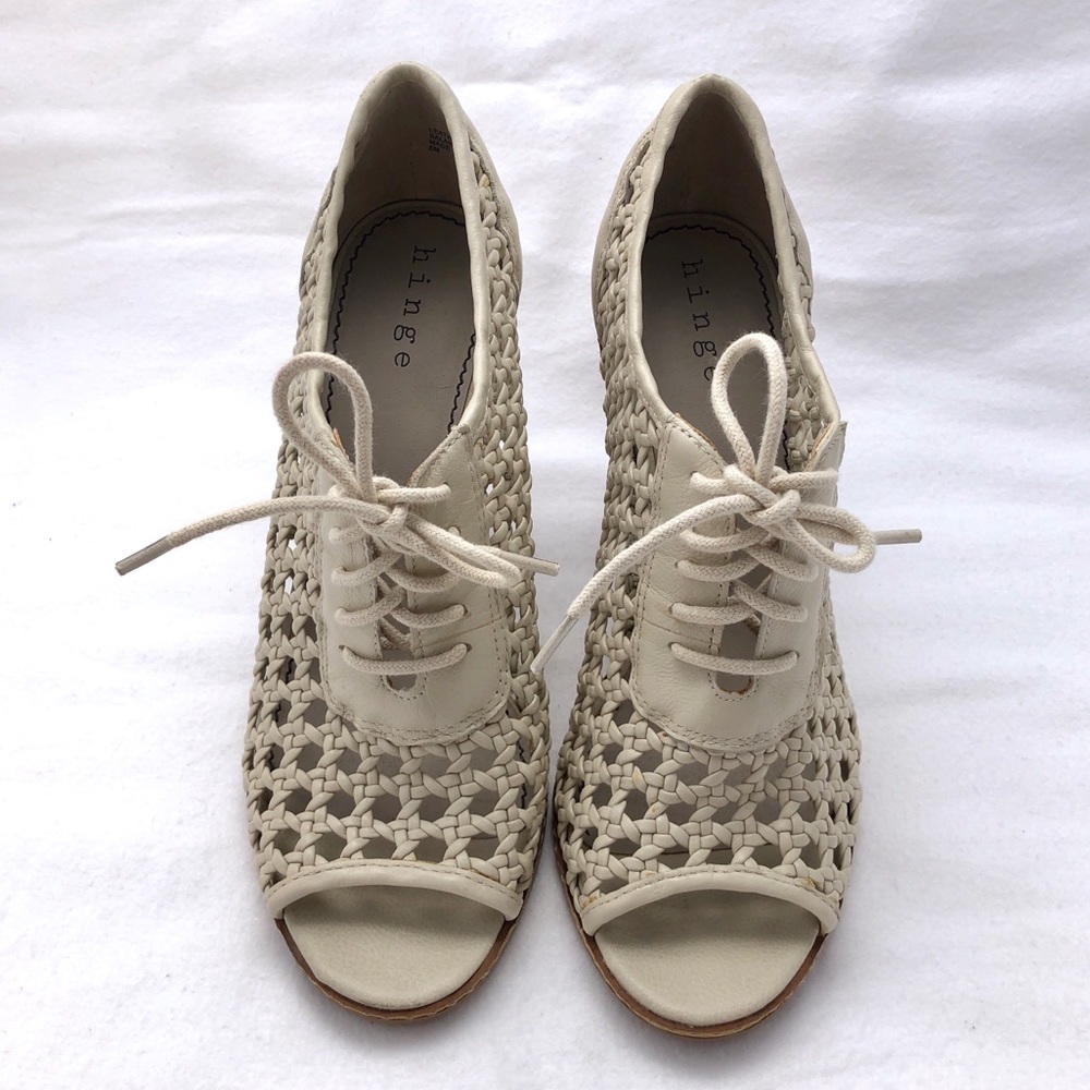 Hinge Lace Up Peep Toe Heels Size 8